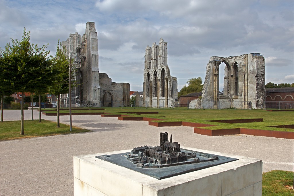 Sint-Bertinusabdij abdij sint omaars saint omer hdr ruine klooster bertinus abt rooms religie religion abbaye katholiek